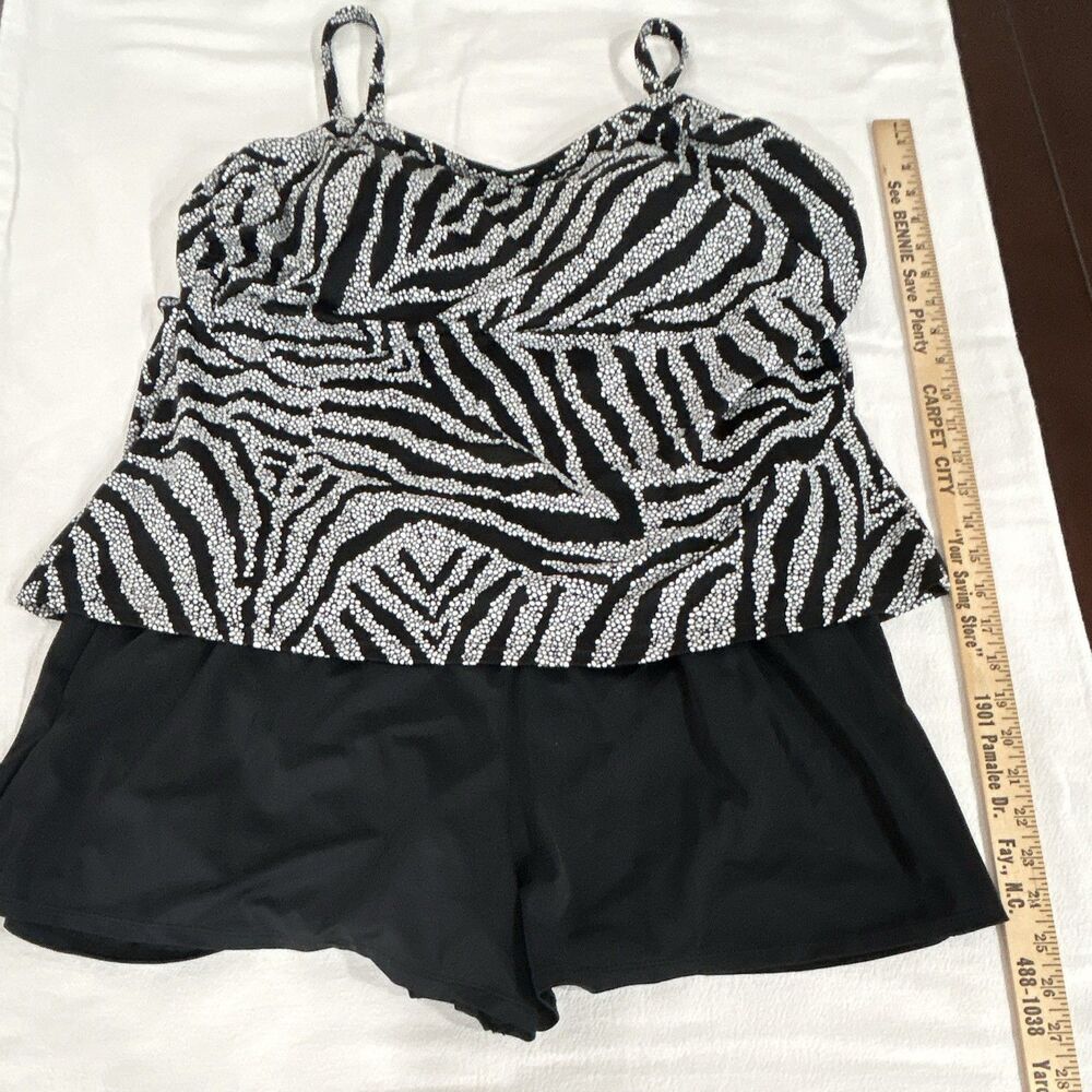 Croft & Barrow Women's Zebra Animal Print One Piece Tank + Swim Shorts 18. 0180